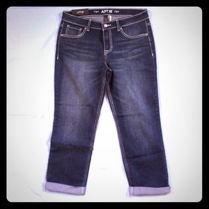 APT 9 Jeans Capris Mid Rise Stretch Bling 8R NWT!